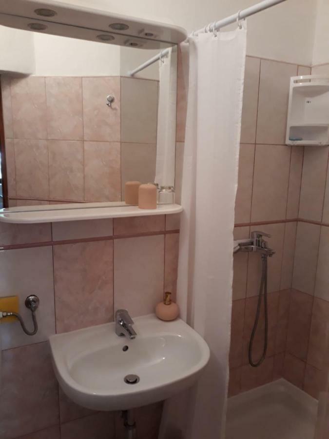 Apartment Bozava - Nena Exteriör bild